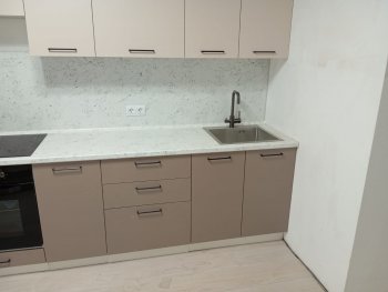 Кухонный гарнитур высокий Латте 3000 мм, Стол. 38 мм в Камышлове - kamyshlov.mebel-e96.ru